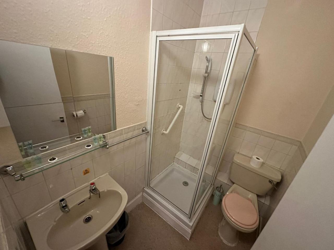 סטרטפפר Mackay'S Spa Lodge Hotel מראה חיצוני תמונה